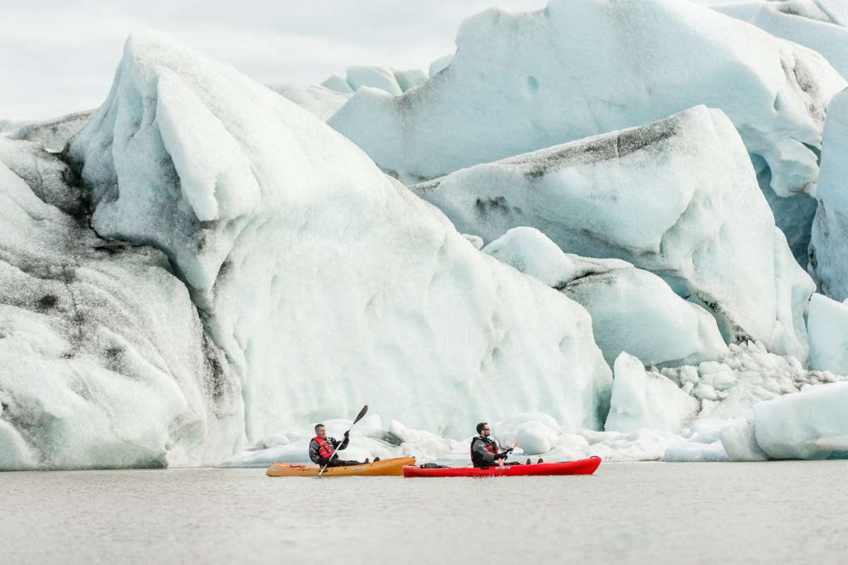 Kayaking-Heinabergslon-Glacier-Lagoon-Iceland