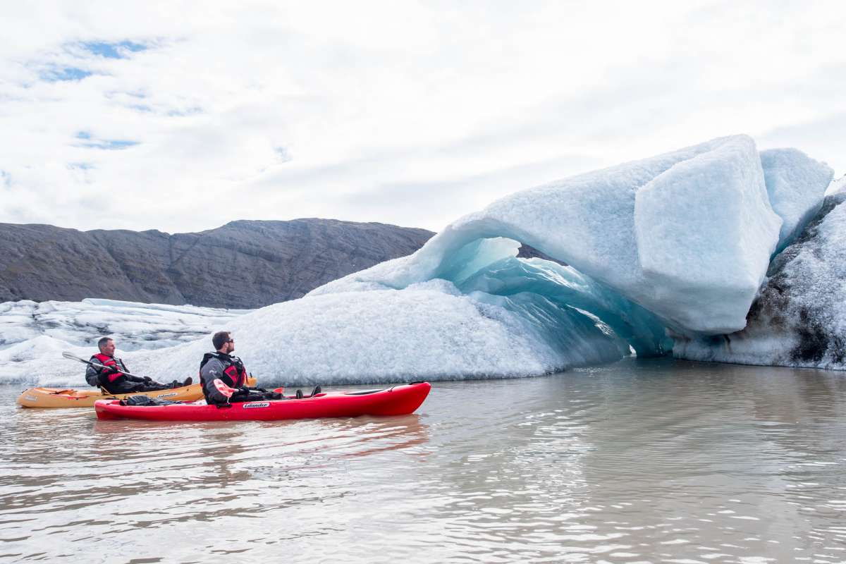 Kayaking-Heinaberslon-Glacier-Lagoon-Iceland