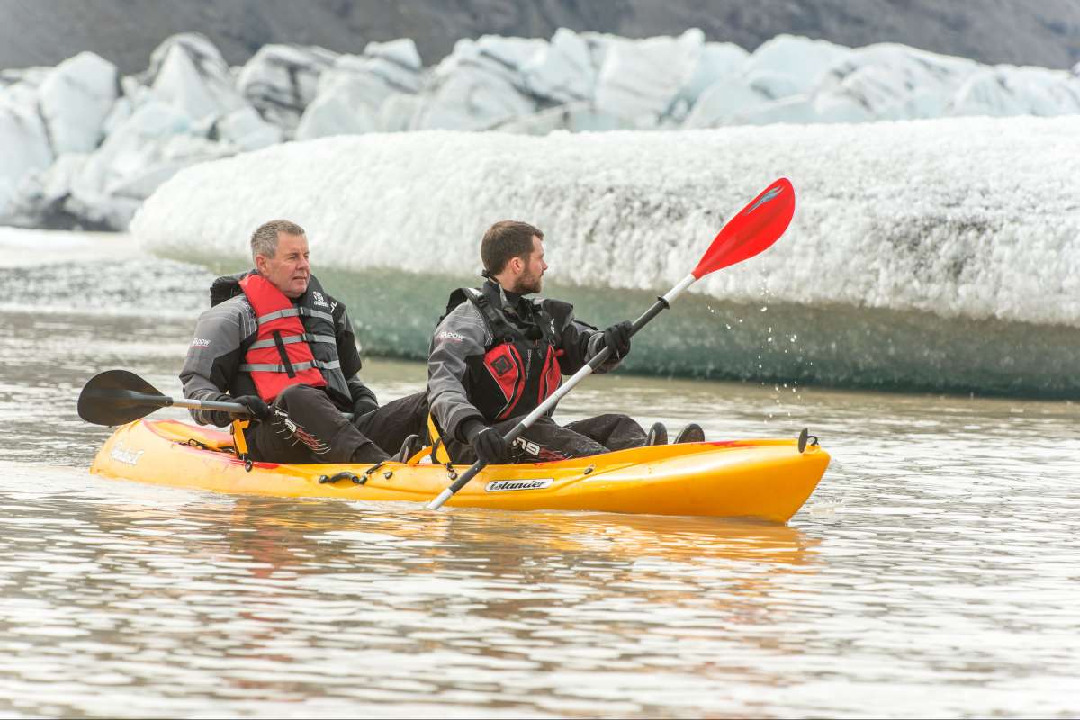 Kayaking-Heinaberslon-Glacier-Lagoon-Iceland