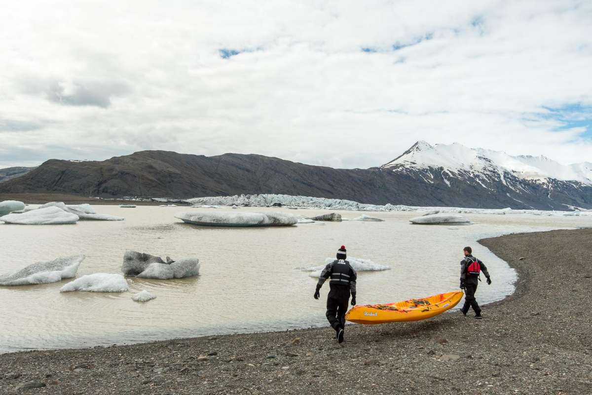 Kayaking-Heinabergslon-Glacier-Lagoon-Iceland