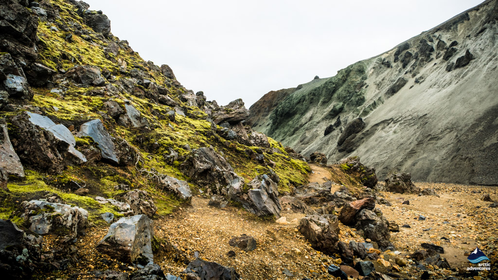 Iceland-Landmannalaugar-Laugavegur-hike-trekking