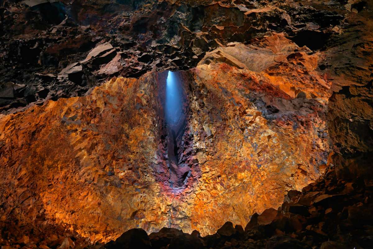 Into-the-volcano-Iceland