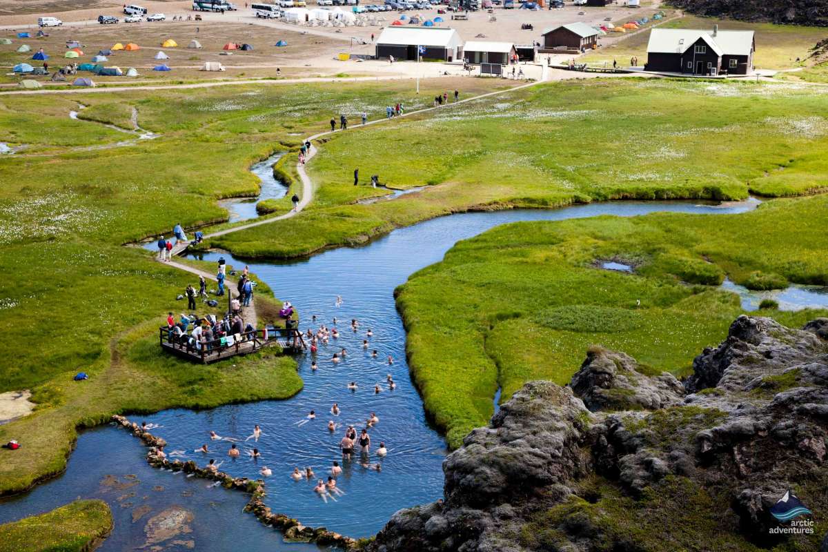 Landmannalaugar-bathing-hotspring-Iceland1