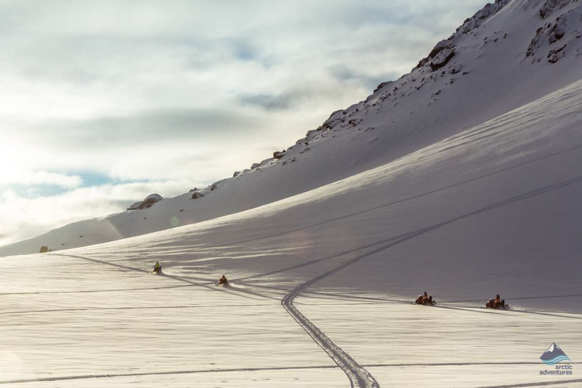 Snowmobiling-tour-Langjokull-glacier-Iceland