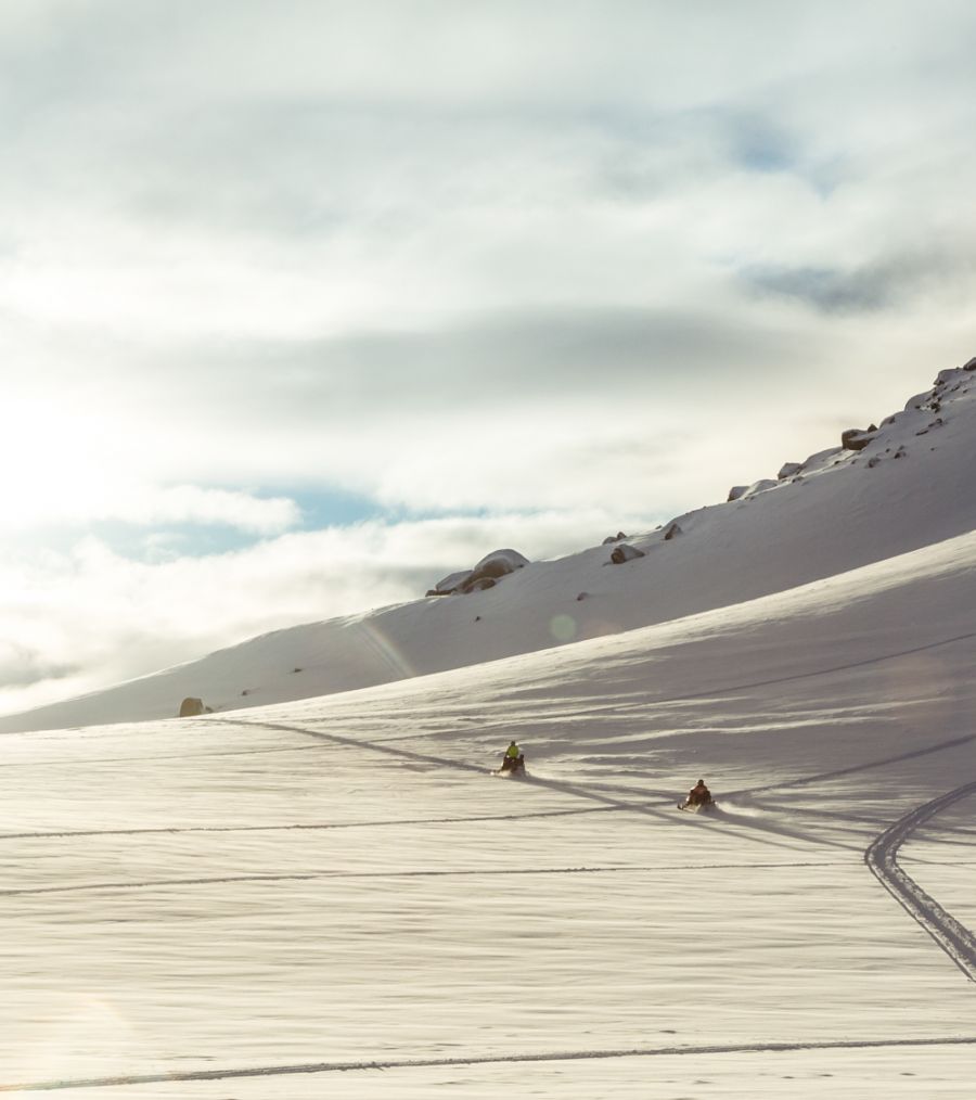 Snowmobiling-tour-Langjokull-glacier-Iceland
