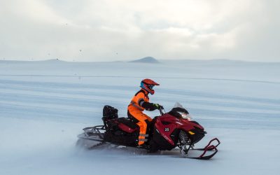 Snowmobiling-tour-Langjokull-glacier-Iceland