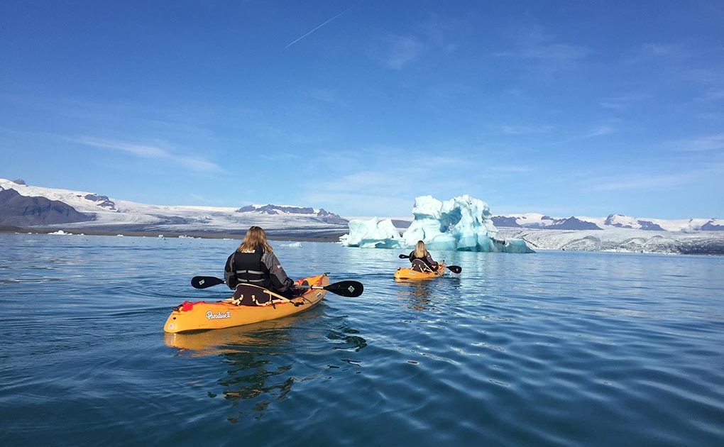 Kajak fahren auf der JökulsárlónGletscherlagune Tagestour Arctic