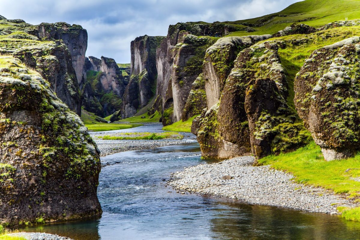 Fjaðrárgljúfur Canyon
